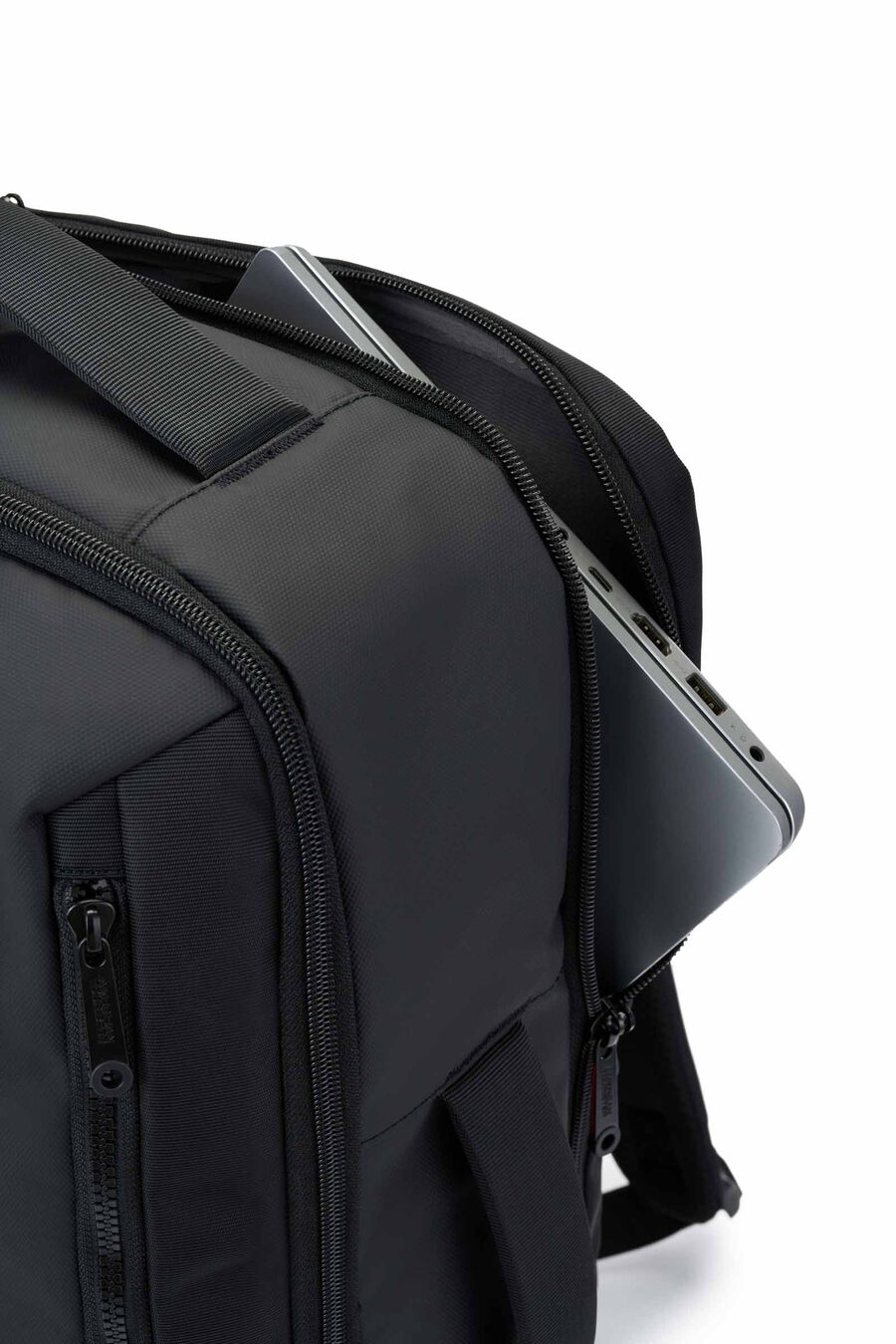 ZORK 3.0 BACKPACK 02 R 16"  hi-res | American Tourister